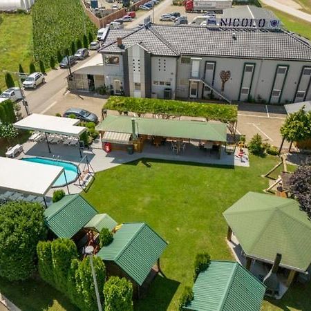 Garni Hotel & Spa Nicolo Kruševac Buitenkant foto