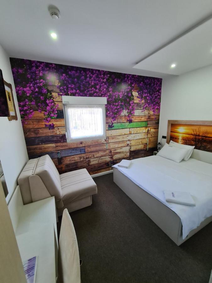 Garni Hotel & Spa Nicolo Kruševac Buitenkant foto