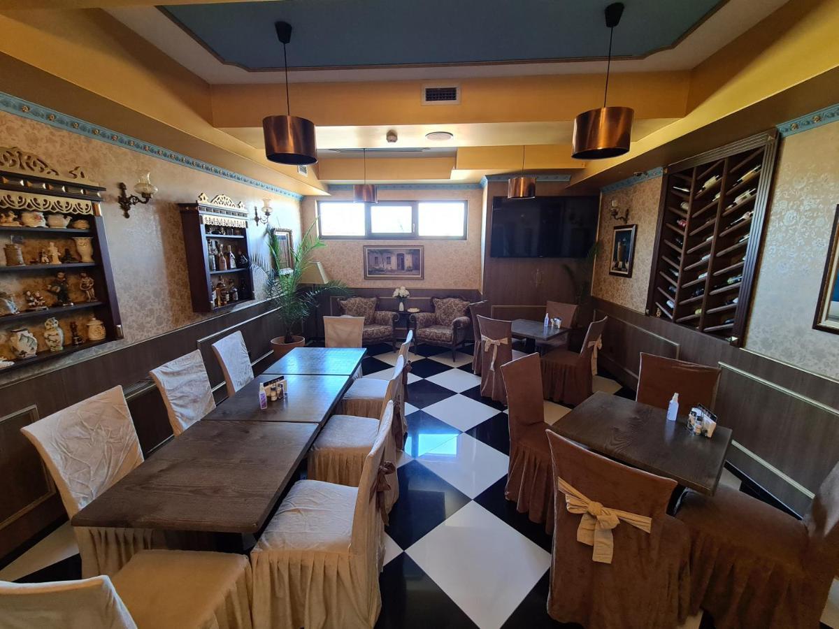 Garni Hotel & Spa Nicolo Kruševac Buitenkant foto