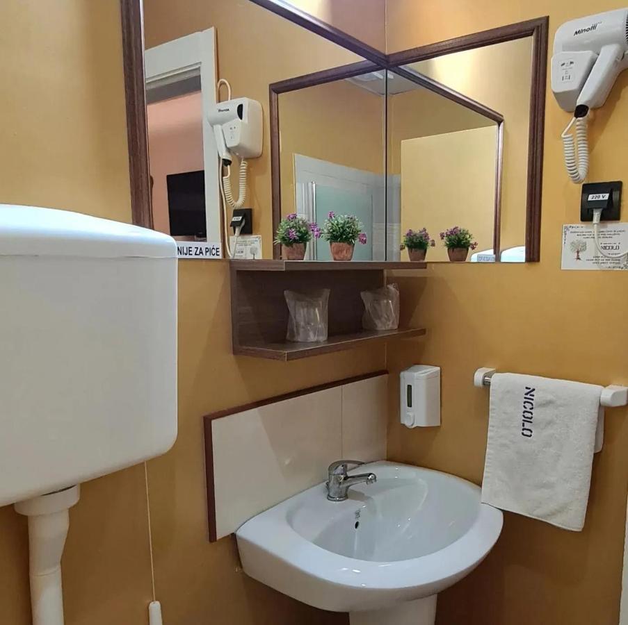 Garni Hotel & Spa Nicolo Kruševac Buitenkant foto